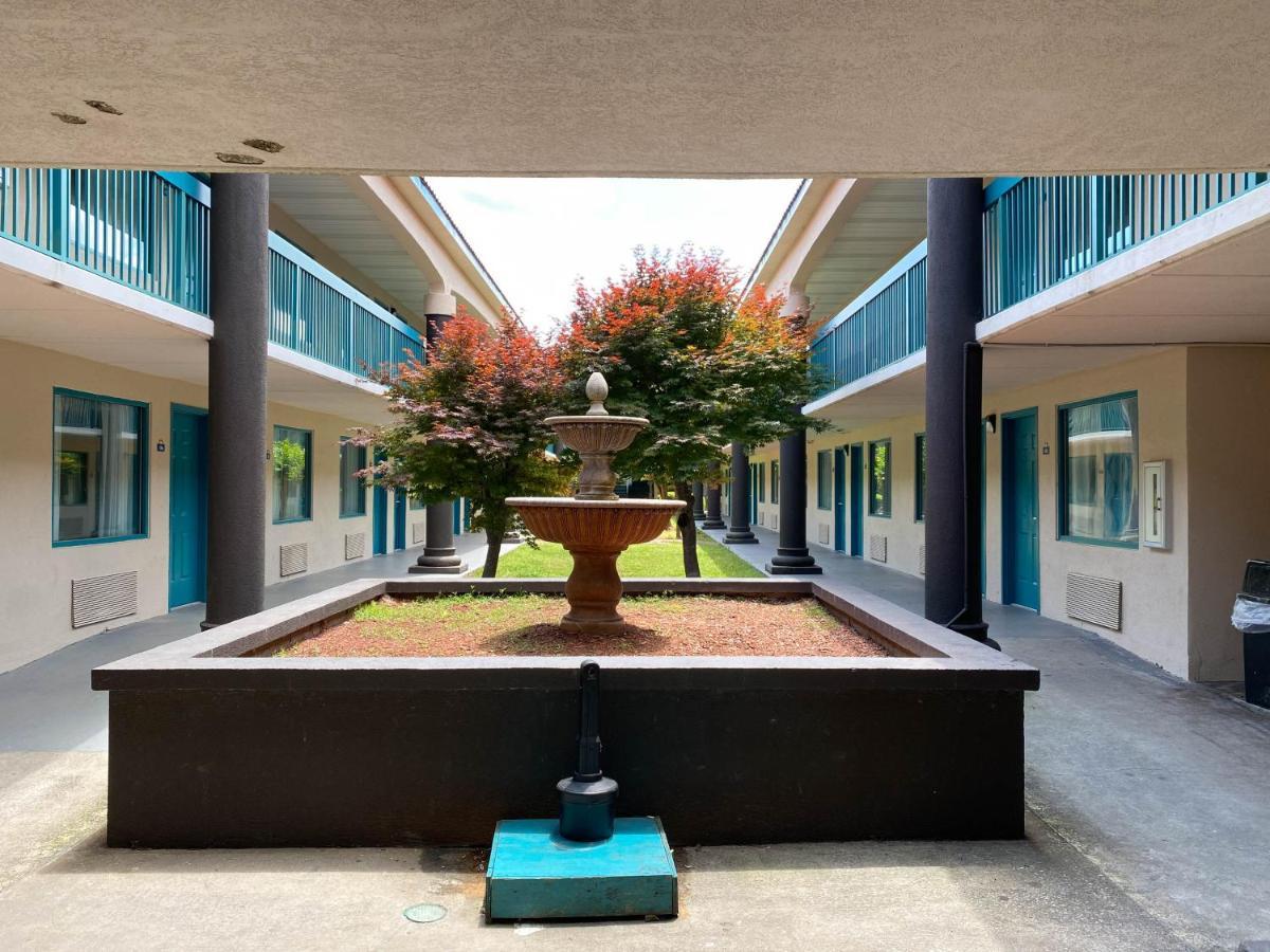 Motel 6 Savannah Ga Gateway & I95 エクステリア 写真